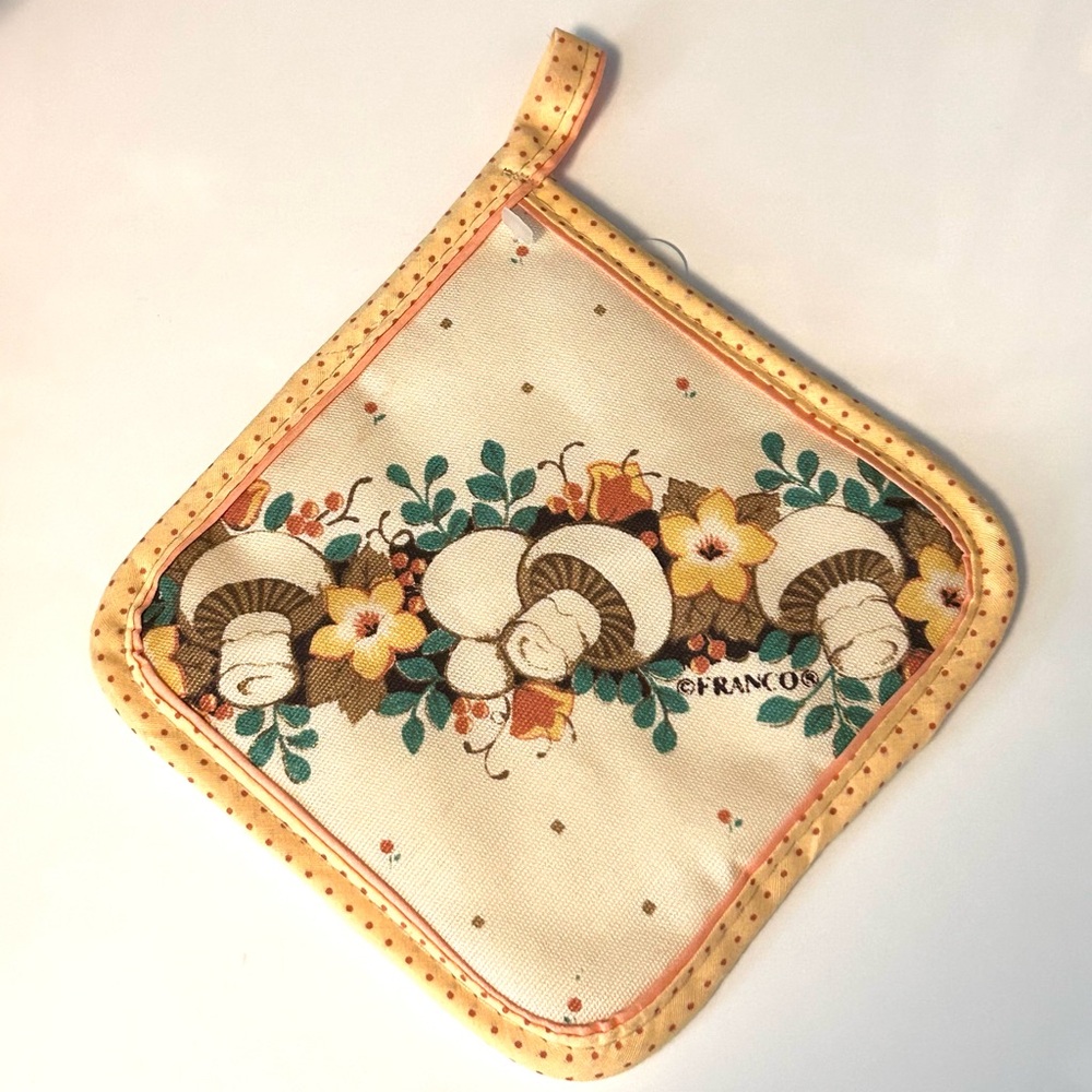 Vintage 70's Franco Corning Mushroom Daisies Basket Floral Pot Holder MCM Retro